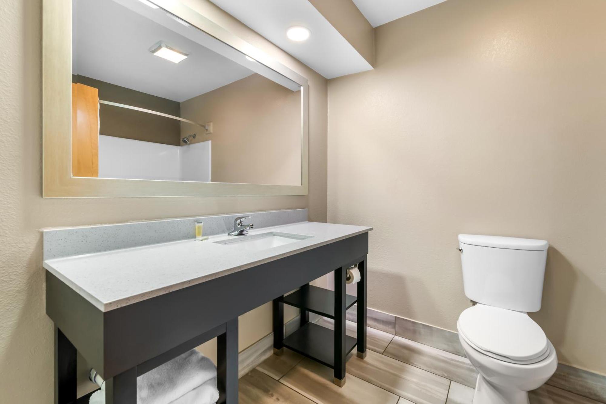 Super 8 By Wyndham Dickson Hotel Luaran gambar