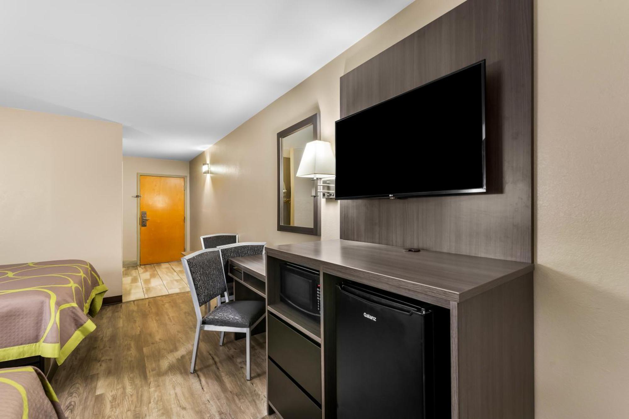 Super 8 By Wyndham Dickson Hotel Luaran gambar