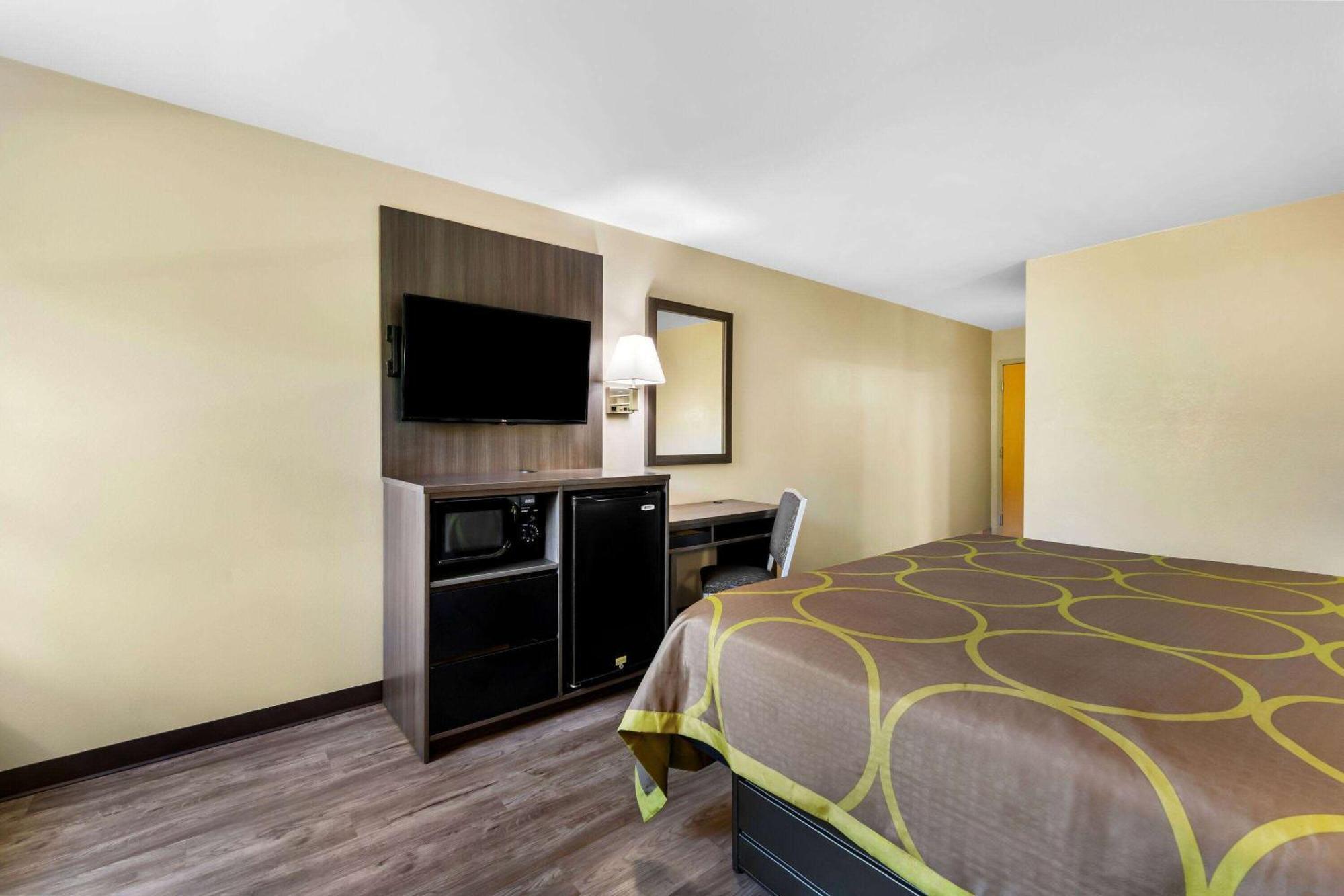 Super 8 By Wyndham Dickson Hotel Luaran gambar
