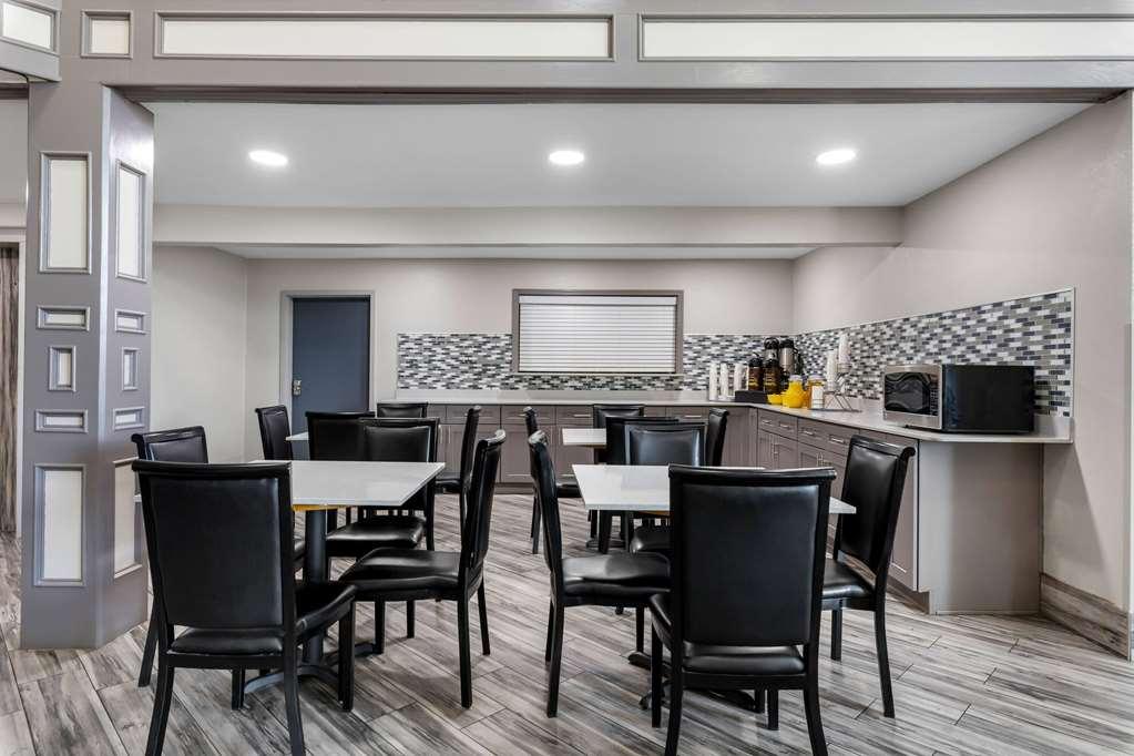 Super 8 By Wyndham Dickson Hotel Restoran gambar